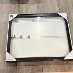 Umbra Black and Silver Clipline Frame